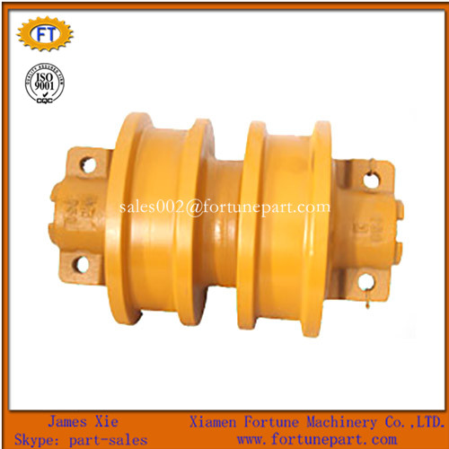 Komatsu excavator bottom roller